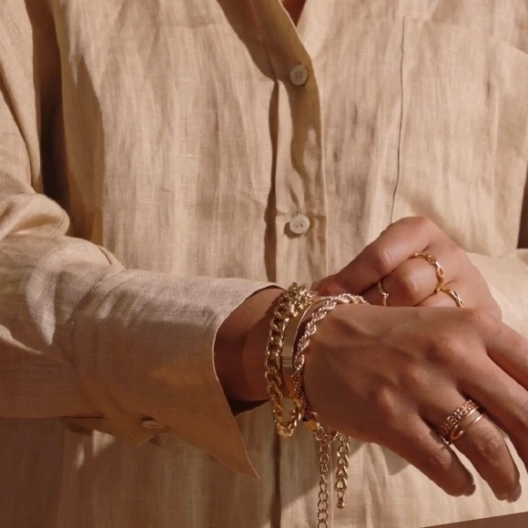 FALL Just In Boutique Sales! Follow Me On My Silent Auction Today! - Picture 8 of 8